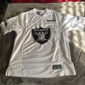Medium Raiders Jersey